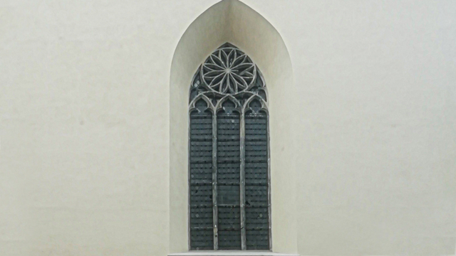 Tallinna Oleviste kiriku lõunakabeli vitraažidega raidaknad