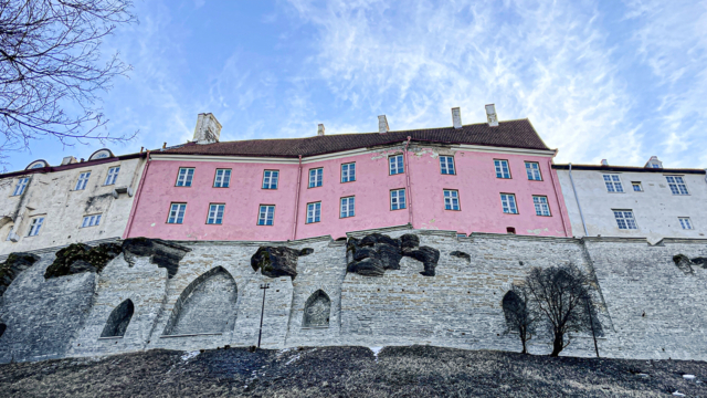 Tallinna Toompea tugimüürid